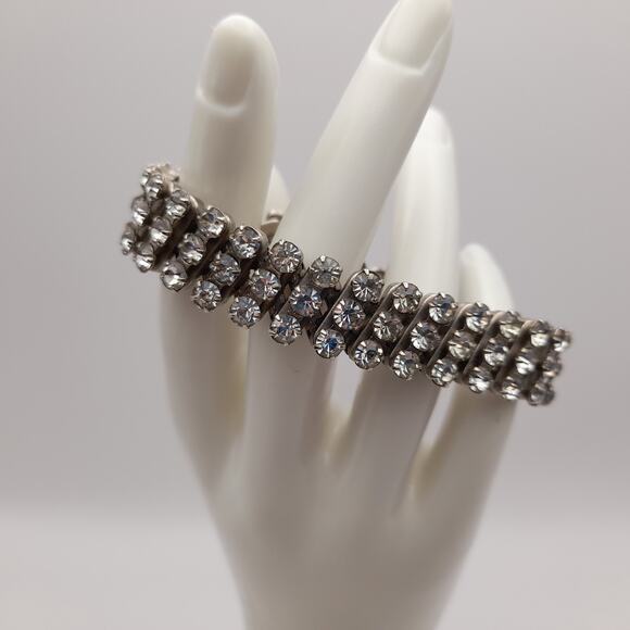 Vintage 1950s Clear Pronged Rhinestone Expansion Bracelet - Made in Japan - Picture 8 of 11